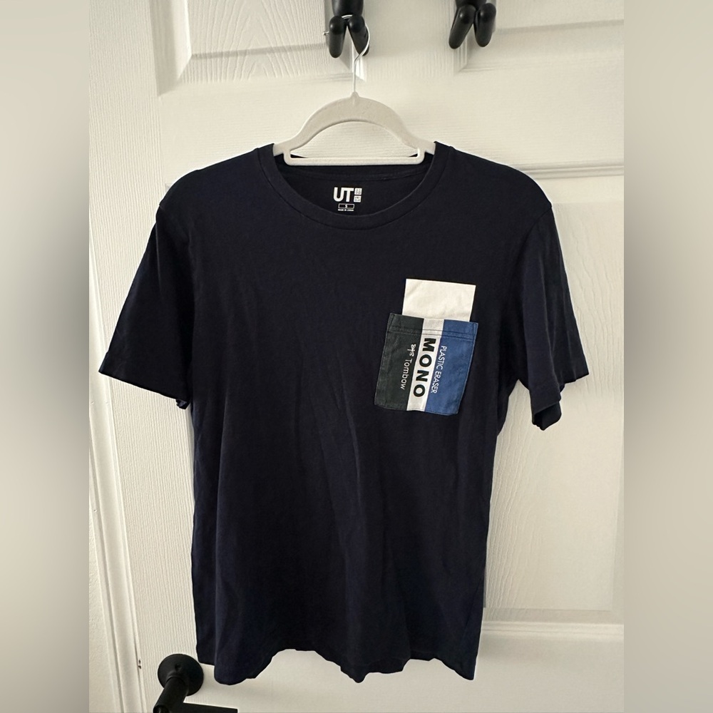 UNIQLO Tshirt
